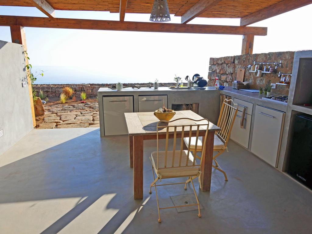 Tgi Dammusi Preziosi Apartment Scauri  Luaran gambar